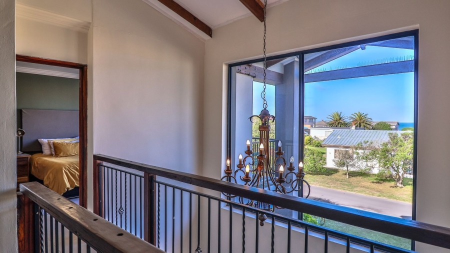 6 Bedroom Property for Sale in Franskraal Western Cape